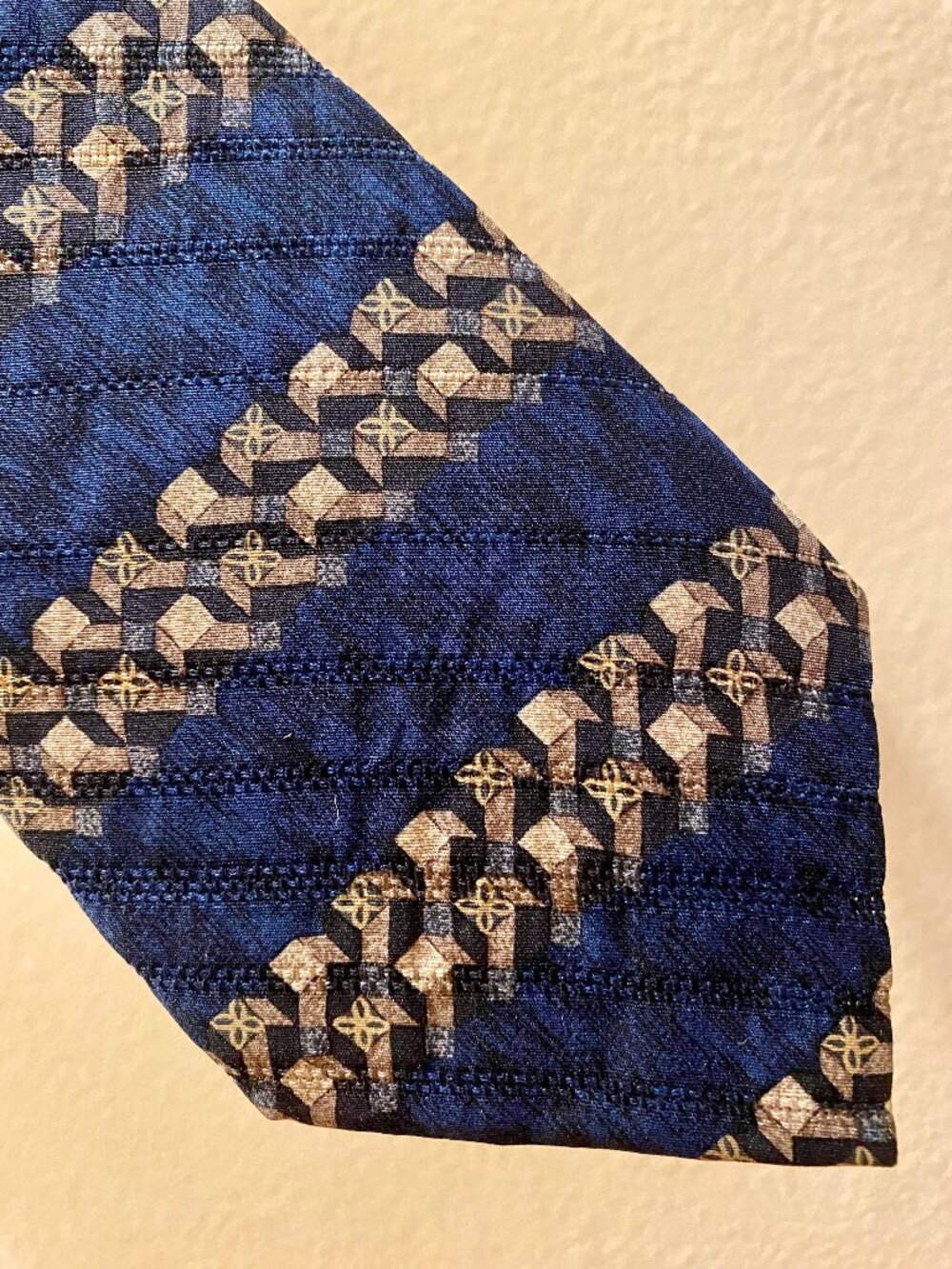 CLAIBORNE Necktie 57"